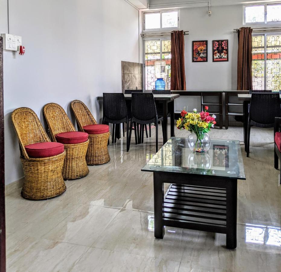 Townhouse - The Urban Inn Dibrugarh Esterno foto