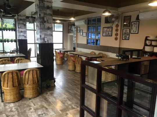 Townhouse - The Urban Inn Dibrugarh Esterno foto